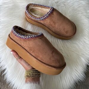 Madden nyc slippers size 10